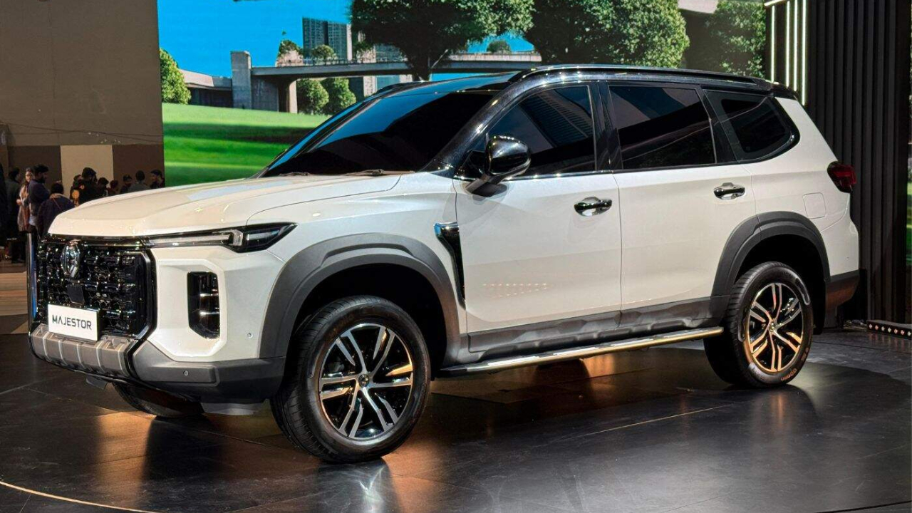 MG Majestor Varian Mewah Gloster SUV yang Diluncurkan MG Motor