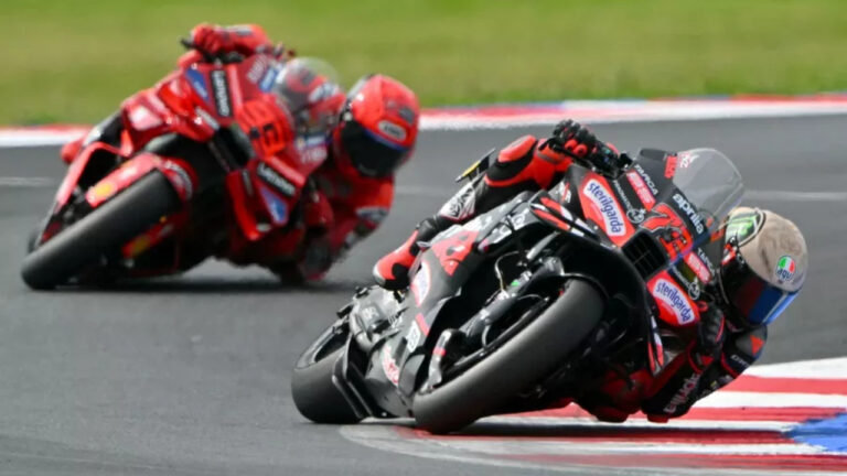 MotoGP San Marino 2025 Duel Sengit Marc Marquez dengan Marco Bezzecchi