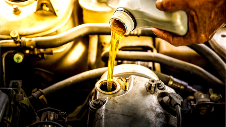 Oli Mesin Diesel Cepat Menghitam, Normal atau Tanda Masalah