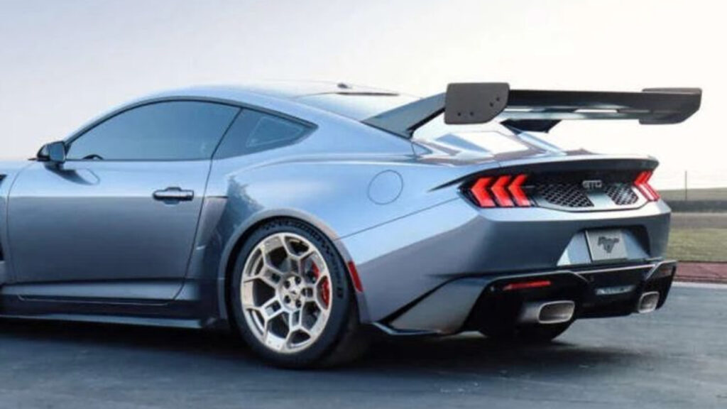 Ford Mustang GTD: Supercar Jalan Raya Paling Ekstrem yang Pernah Diciptakan Ford