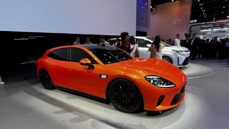 Aistaland GT7: Mobil Pintar Kolaborasi GAC dan Huawei yang Siap Ubah Masa Depan Berkendara