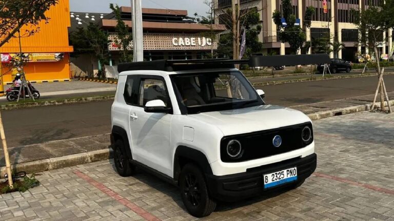 MAB Solarky Sun V Jadi Mobil Listrik Gemas dengan Solar Panel Pertama Rakitan Lokal