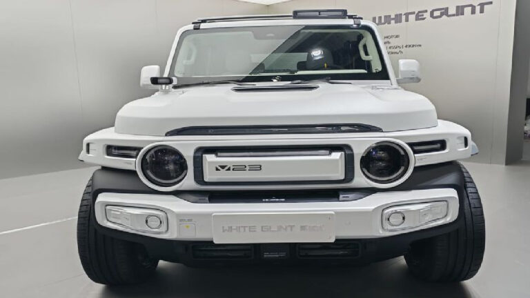 iCar V23 White Glint: Saat SUV Boxy Listrik Bertransformasi Jadi Simbol Modernitas